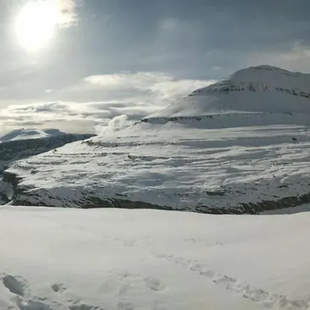 El Chate Tiendas Kamp alanı Sarvisé
